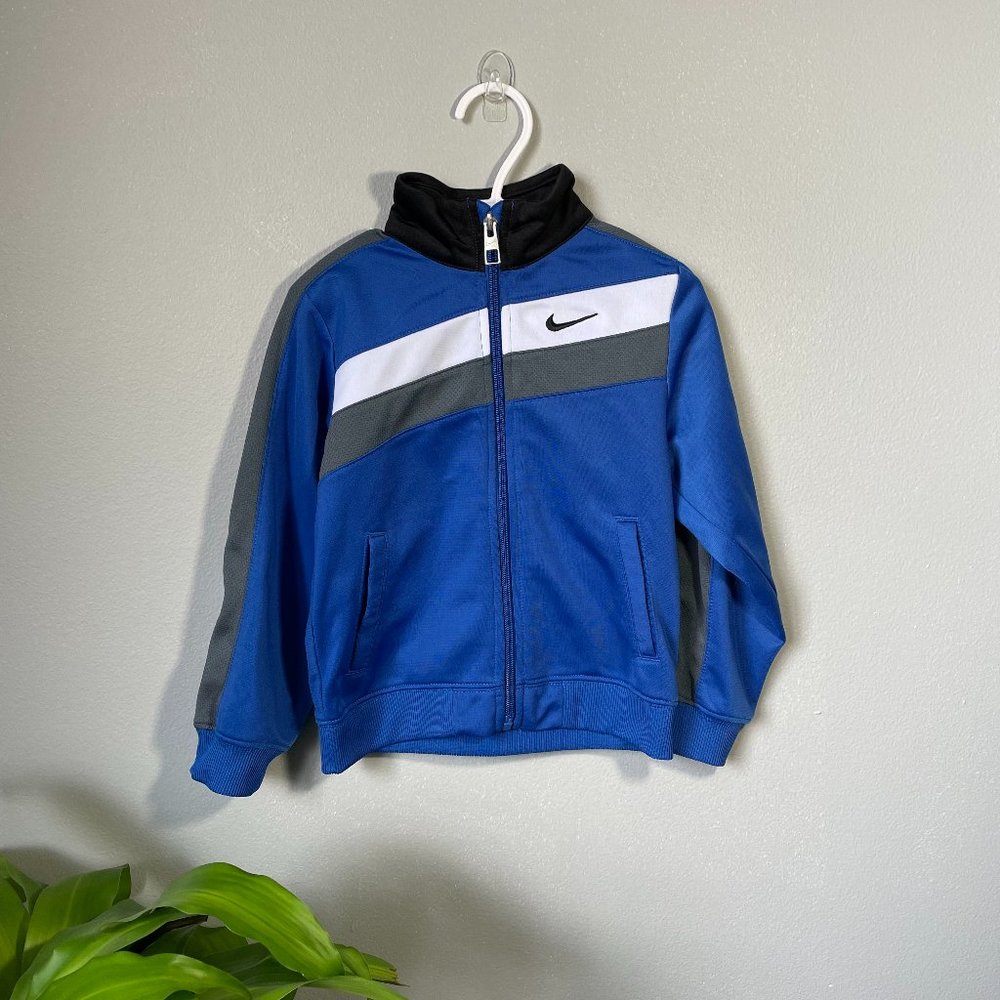 3 YEARS OLD NIKE JACKET